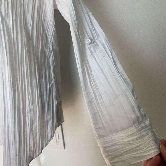 Chicos sz 2 white plisse button down - Picture 3 of 10